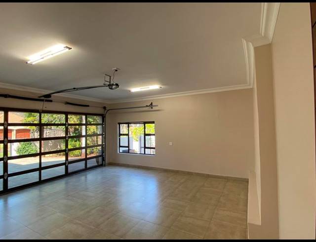 5 BEDROOM HOUSE FOR SALE IN PRETORIUSPARK